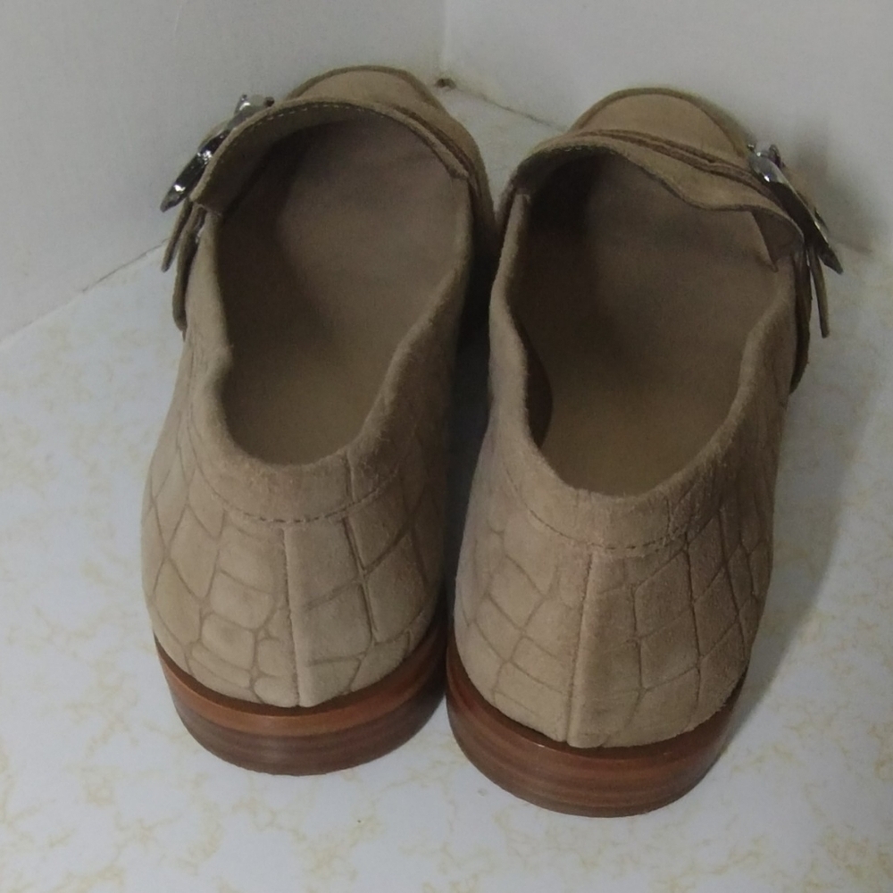 Vince Camuto Tan Women's Loafers Size (9) New Without Box - Picture 2 of 7